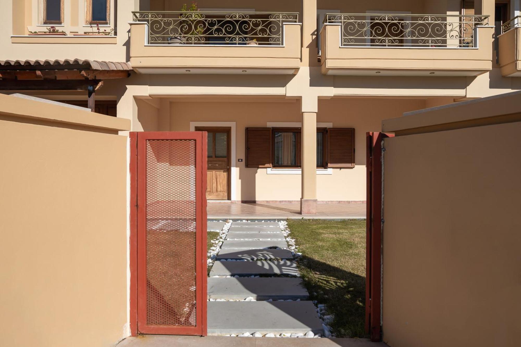Elegance Suites Plataria Exterior photo